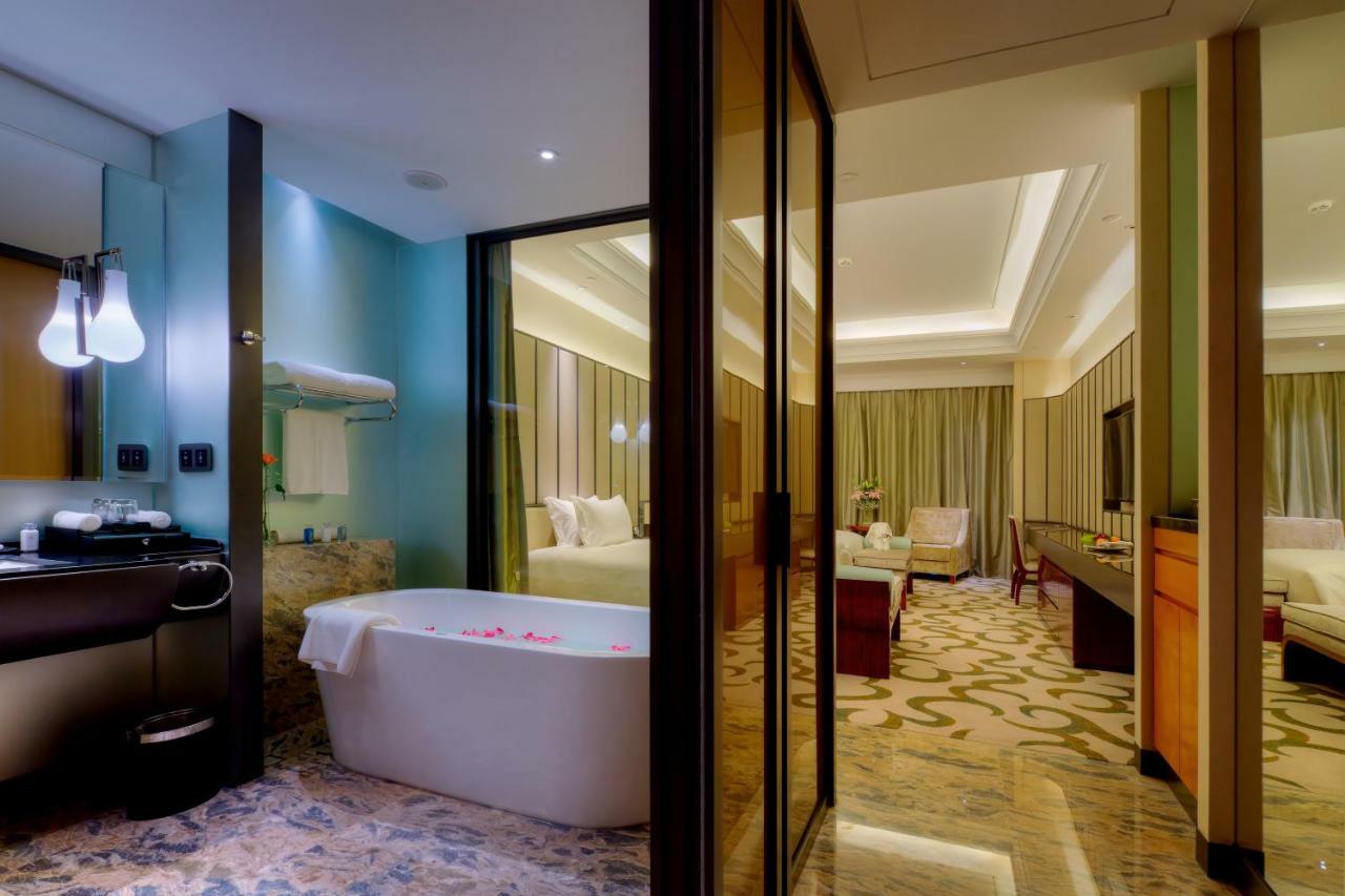 Royal Seaside Hotel And Hot Springs 샤먼 외부 사진