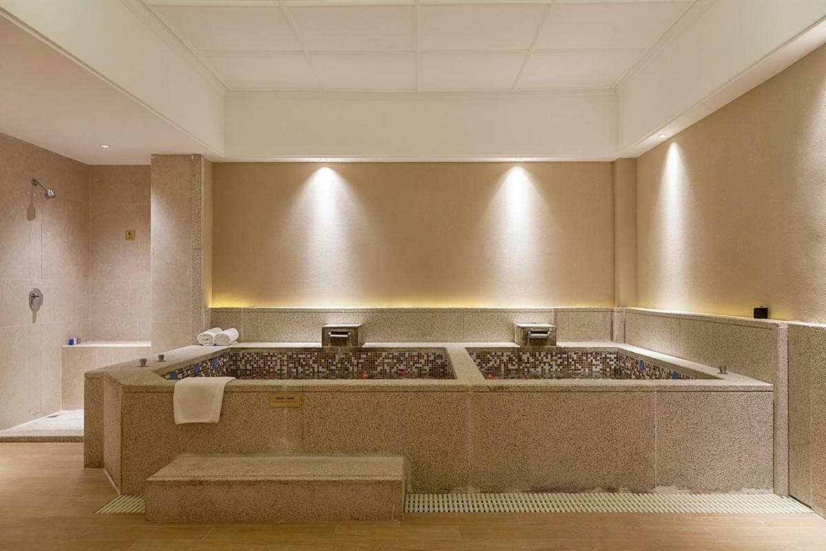 Royal Seaside Hotel And Hot Springs 샤먼 외부 사진